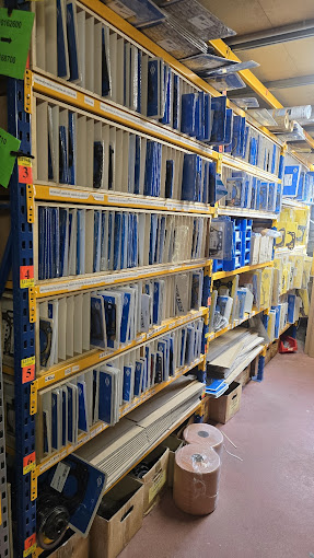 slide-qui-sommes-nous/stock1.jpg